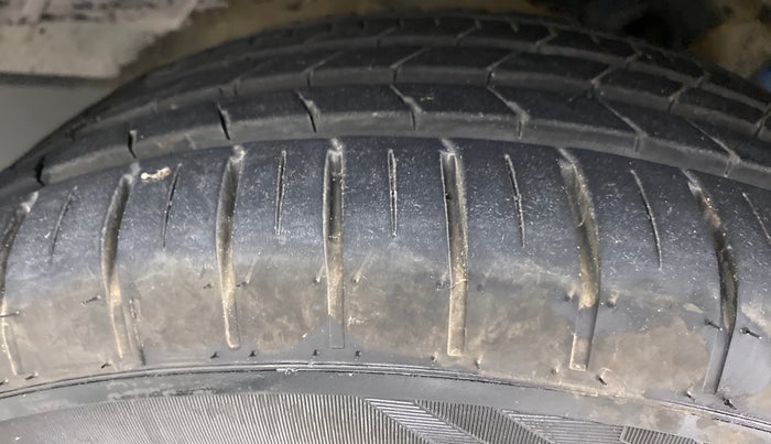 2019 Maruti Baleno ALPHA 1.2 K12, Petrol, Manual, 44,113 km, Right Front Tyre Tread