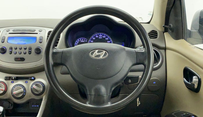 2015 Hyundai i10 SPORTZ 1.1, Petrol, Manual, 55,434 km, Steering Wheel Close Up