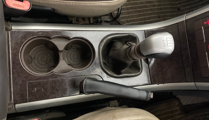 2014 Mahindra XUV500 W6, Diesel, Manual, 1,08,943 km, Gear Lever