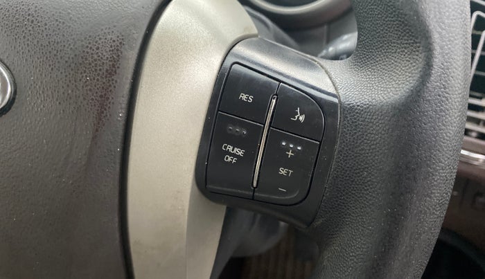 2014 Mahindra XUV500 W6, Diesel, Manual, 1,08,943 km, Adaptive Cruise Control