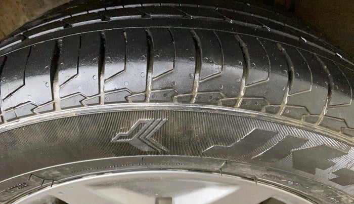 2023 KIA SELTOS  HTX 1.5 PETROL MT, Petrol, Manual, 13,029 km, Left Rear Tyre Tread