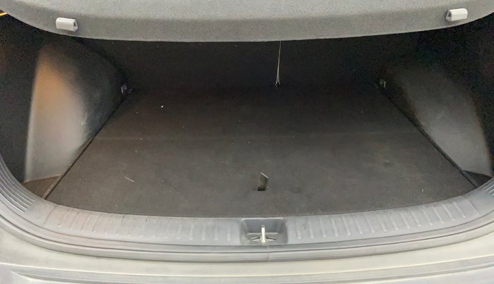 2023 KIA SELTOS  HTX 1.5 PETROL MT, Petrol, Manual, 13,029 km, Boot Inside