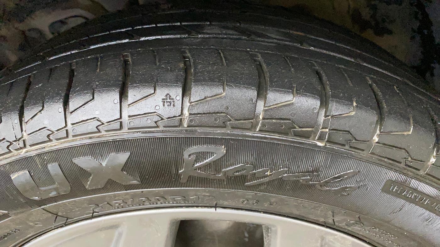 2023 KIA SELTOS  HTX 1.5 PETROL MT, Petrol, Manual, 13,029 km, Left Front Tyre Tread