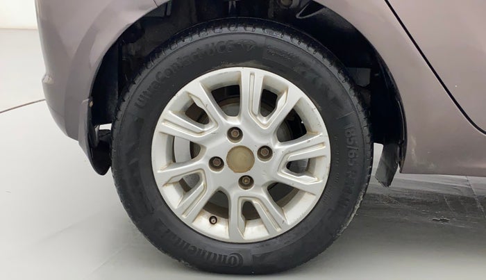 2017 Tata Tiago XZ PETROL, Petrol, Manual, 1,03,178 km, Right Rear Wheel
