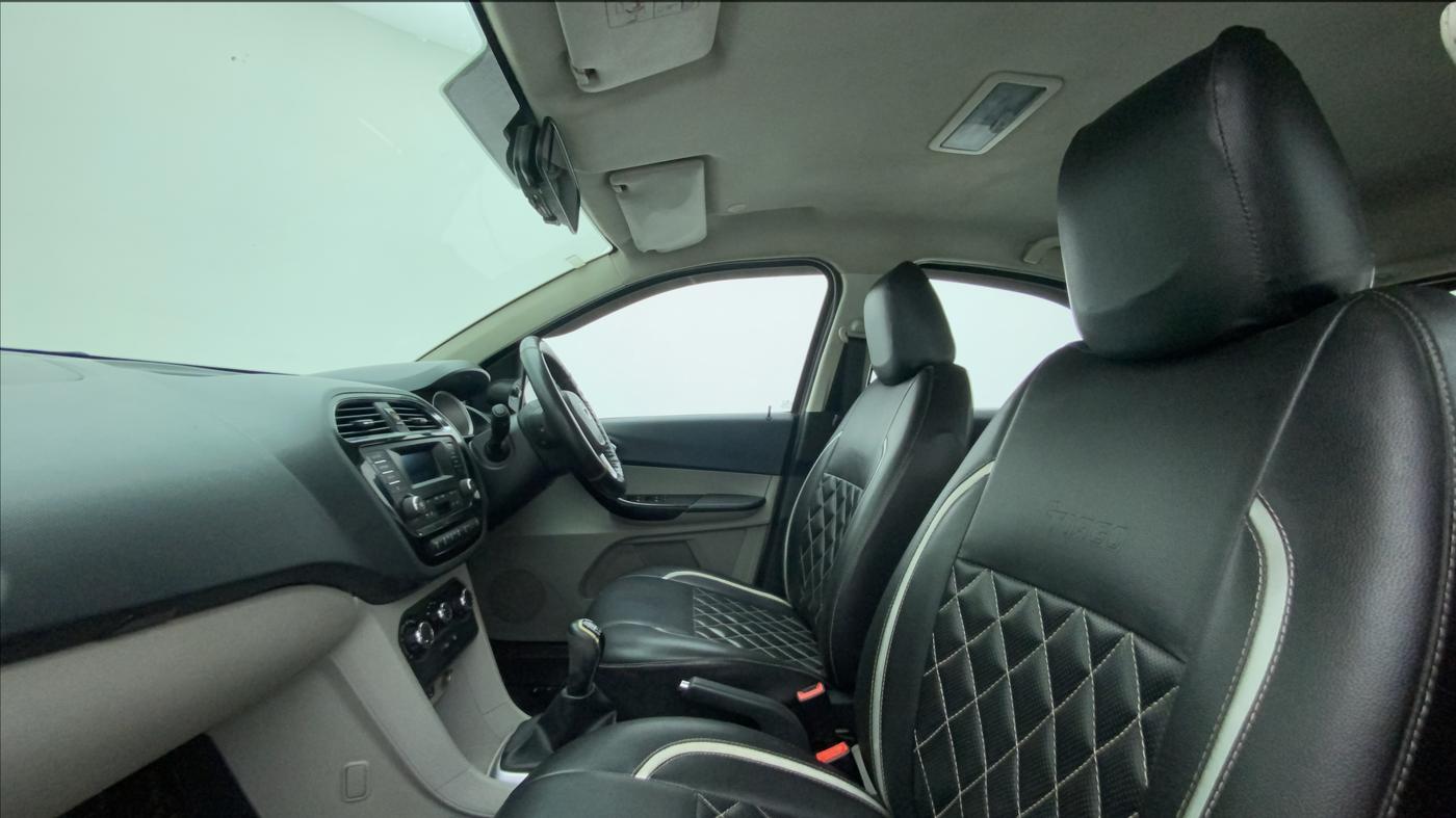 2017 Tata Tiago XZ PETROL, Petrol, Manual, 1,03,178 km, Right Side Front Door Cabin