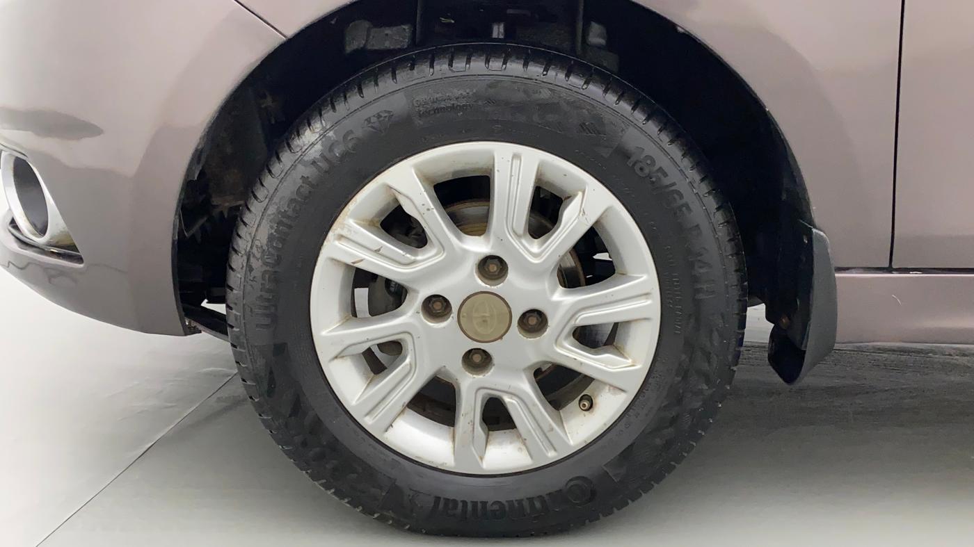 2017 Tata Tiago XZ PETROL, Petrol, Manual, 1,03,178 km, Left Front Wheel