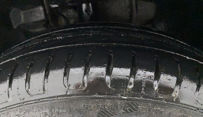 2017 Tata Tiago XZ PETROL, Petrol, Manual, 1,03,178 km, Left Front Tyre Tread