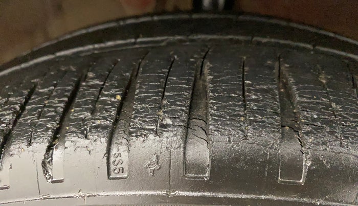 2010 Hyundai i20 MAGNA 1.2, Petrol, Manual, 91,243 km, Right Front Tyre Tread