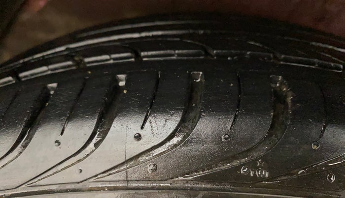 2010 Hyundai i20 MAGNA 1.2, Petrol, Manual, 91,243 km, Right Rear Tyre Tread