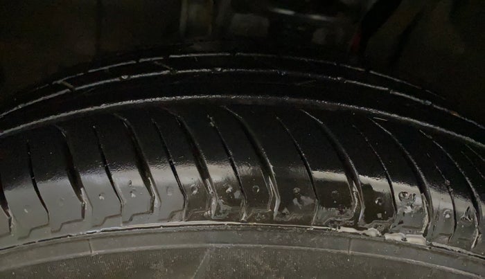 2023 Nissan MAGNITE XV MT, Petrol, Manual, 13,019 km, Left Front Tyre Tread