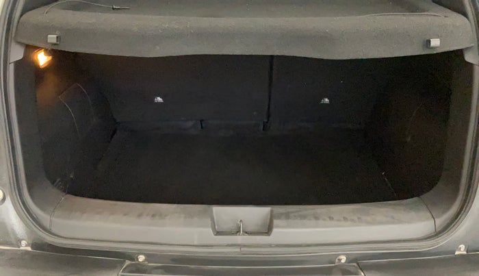 2023 Nissan MAGNITE XV MT, Petrol, Manual, 13,019 km, Boot Inside