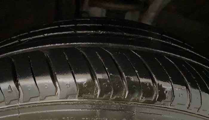 2023 Nissan MAGNITE XV MT, Petrol, Manual, 13,019 km, Right Front Tyre Tread
