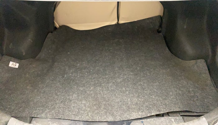 2019 Toyota YARIS J CVT, Petrol, Automatic, 60,978 km, Boot Inside