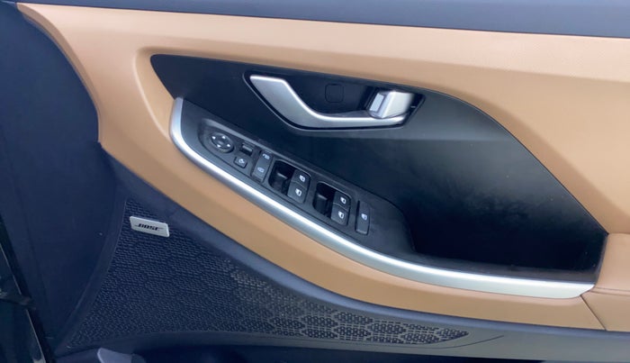 2024 Hyundai ALCAZAR PLATINUM 1.5 MT 7STR, Diesel, Manual, 9,508 km, Driver Side Door Panels Control