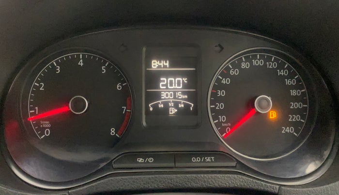 2015 Volkswagen Vento COMFORTLINE 1.6, Petrol, Manual, 29,969 km, Odometer Image