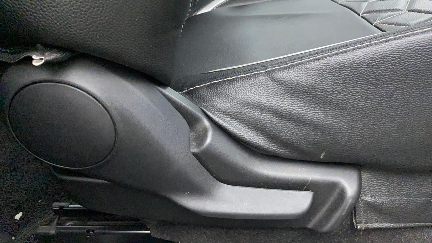 2020 Maruti Baleno DELTA PETROL 1.2, Petrol, Manual, 25,777 km, Driver Side Adjustment Panel