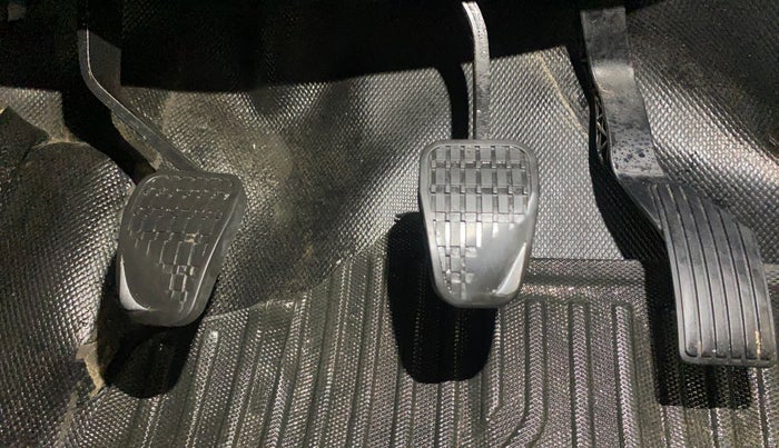 2022 Tata NEXON XM SUNROOF DIESEL, Diesel, Manual, 99,167 km, Pedals