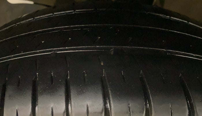 2023 Maruti Ertiga ZXi (O), Petrol, Manual, 26,021 km, Left Front Tyre Tread