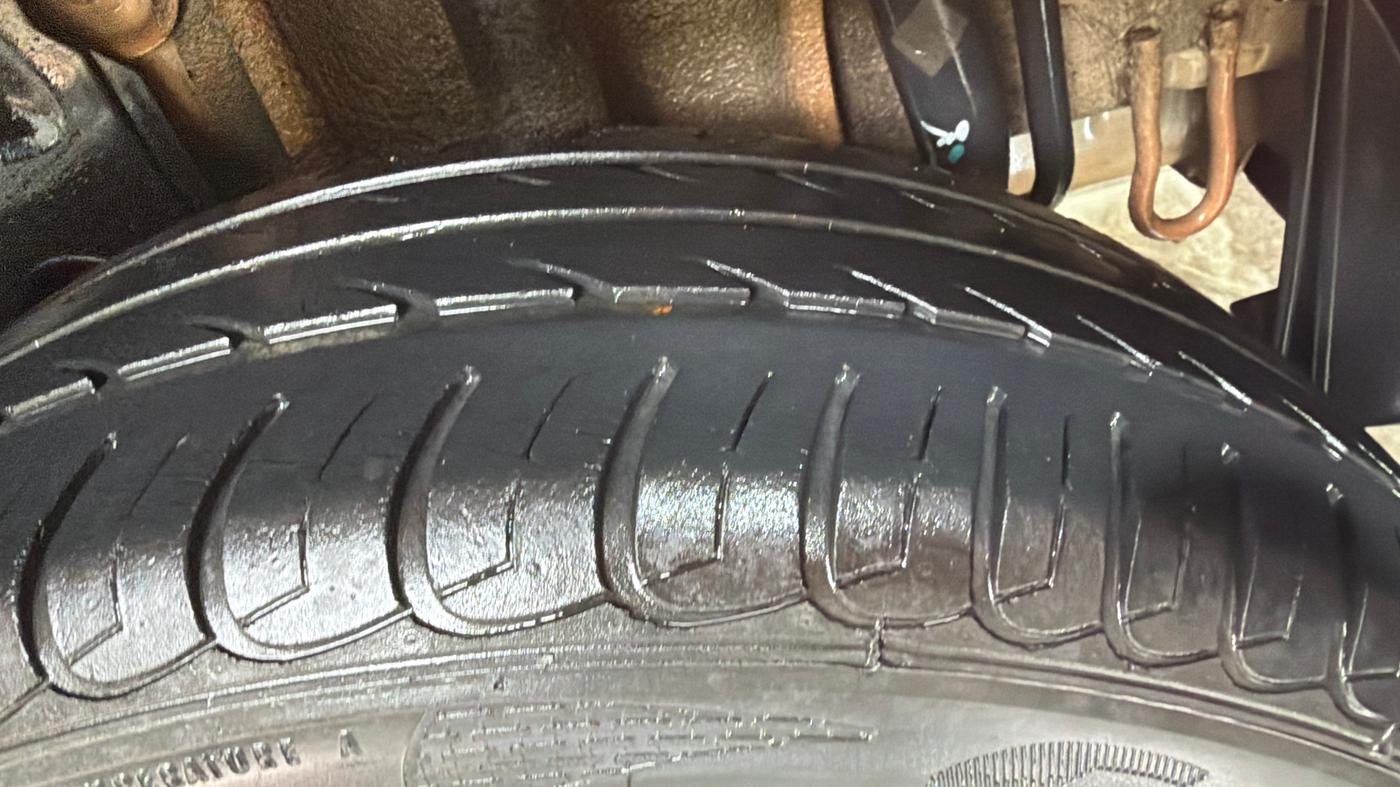 2016 Tata Tiago XT (O) PETROL, Petrol, Manual, 40,851 km, Left Rear Tyre Tread