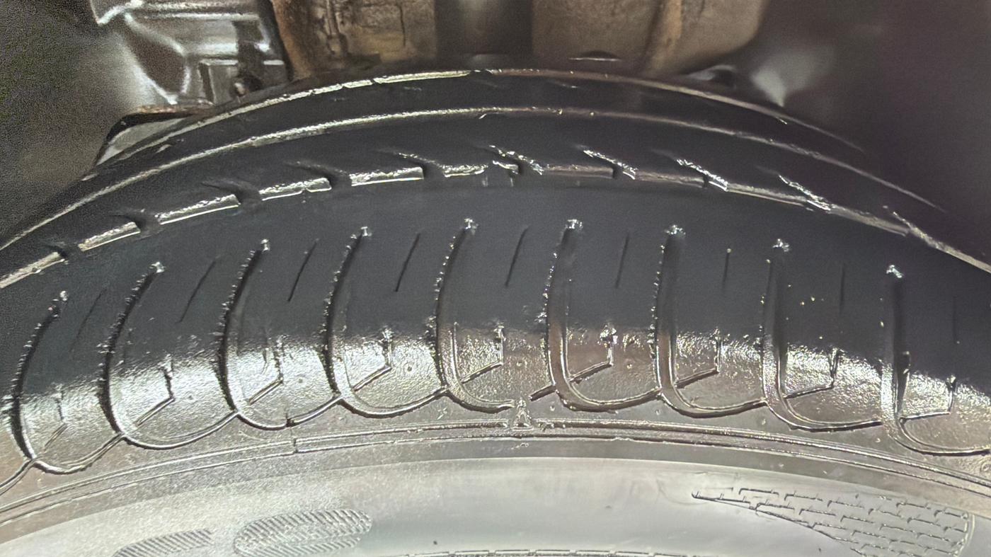2016 Tata Tiago XT (O) PETROL, Petrol, Manual, 40,851 km, Left Front Tyre Tread