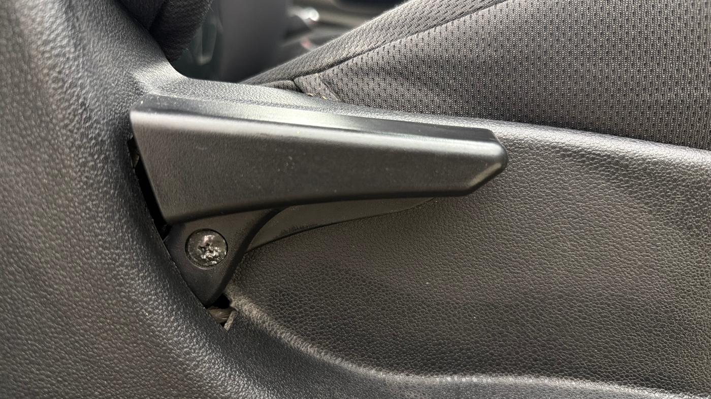 2016 Tata Tiago XT (O) PETROL, Petrol, Manual, 40,851 km, Driver Side Adjustment Panel
