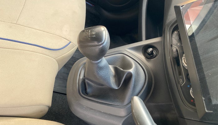 2018 Datsun Go T, Petrol, Manual, 30,404 km, Gear Lever