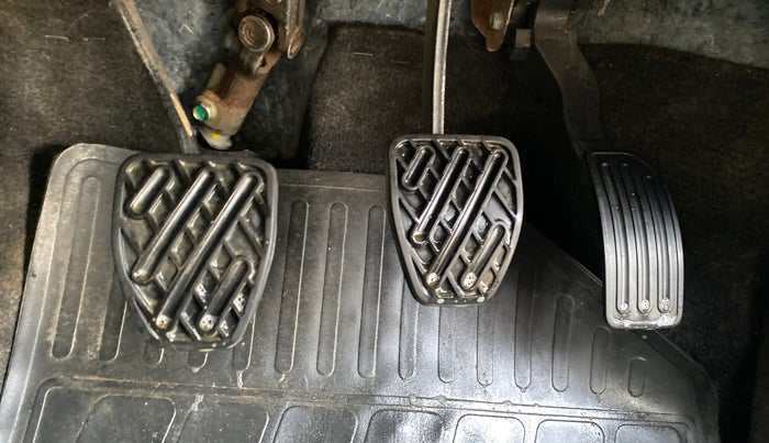 2018 Datsun Go T, Petrol, Manual, 30,404 km, Pedals