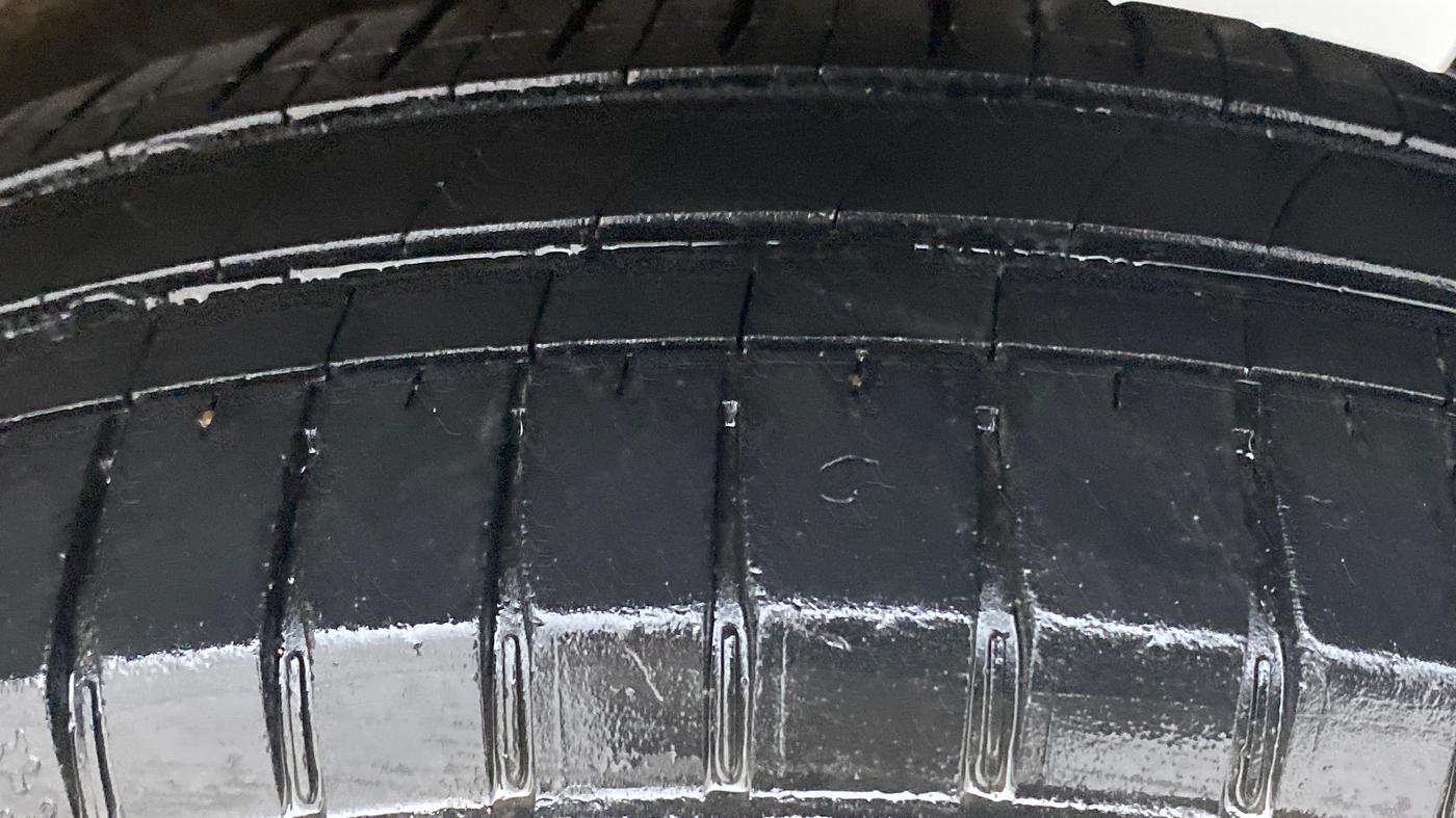 2014 Maruti Wagon R 1.0 LXI CNG, CNG, Manual, 81,081 km, Left Rear Tyre Tread