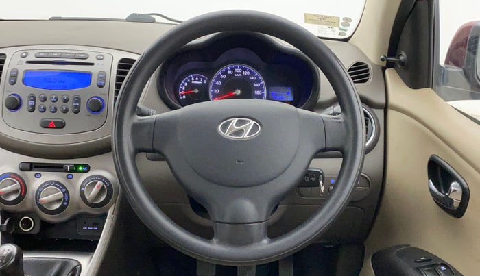2015 Hyundai i10 SPORTZ 1.1, Petrol, Manual, 76,938 km, Steering Wheel Close Up