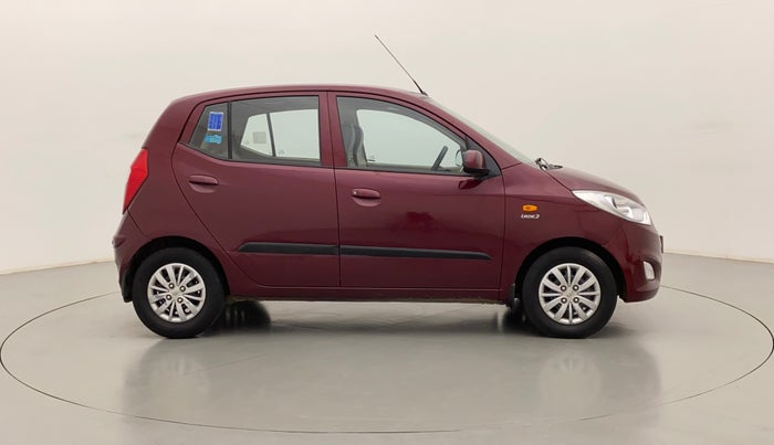 2015 Hyundai i10 SPORTZ 1.1, Petrol, Manual, 76,938 km, Right Side View