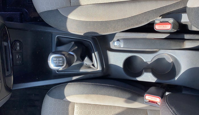 2015 Hyundai Elite i20 ASTA 1.2, Petrol, Manual, 27,730 km, Gear Lever