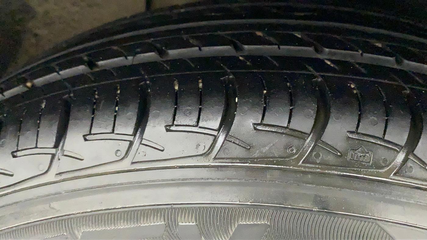 2016 Maruti Baleno DELTA PETROL 1.2, Petrol, Manual, 77,611 km, Right Rear Tyre Tread