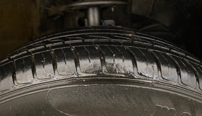 2016 Maruti Baleno ZETA CVT PETROL 1.2, Petrol, Automatic, 56,442 km, Right Front Tyre Tread