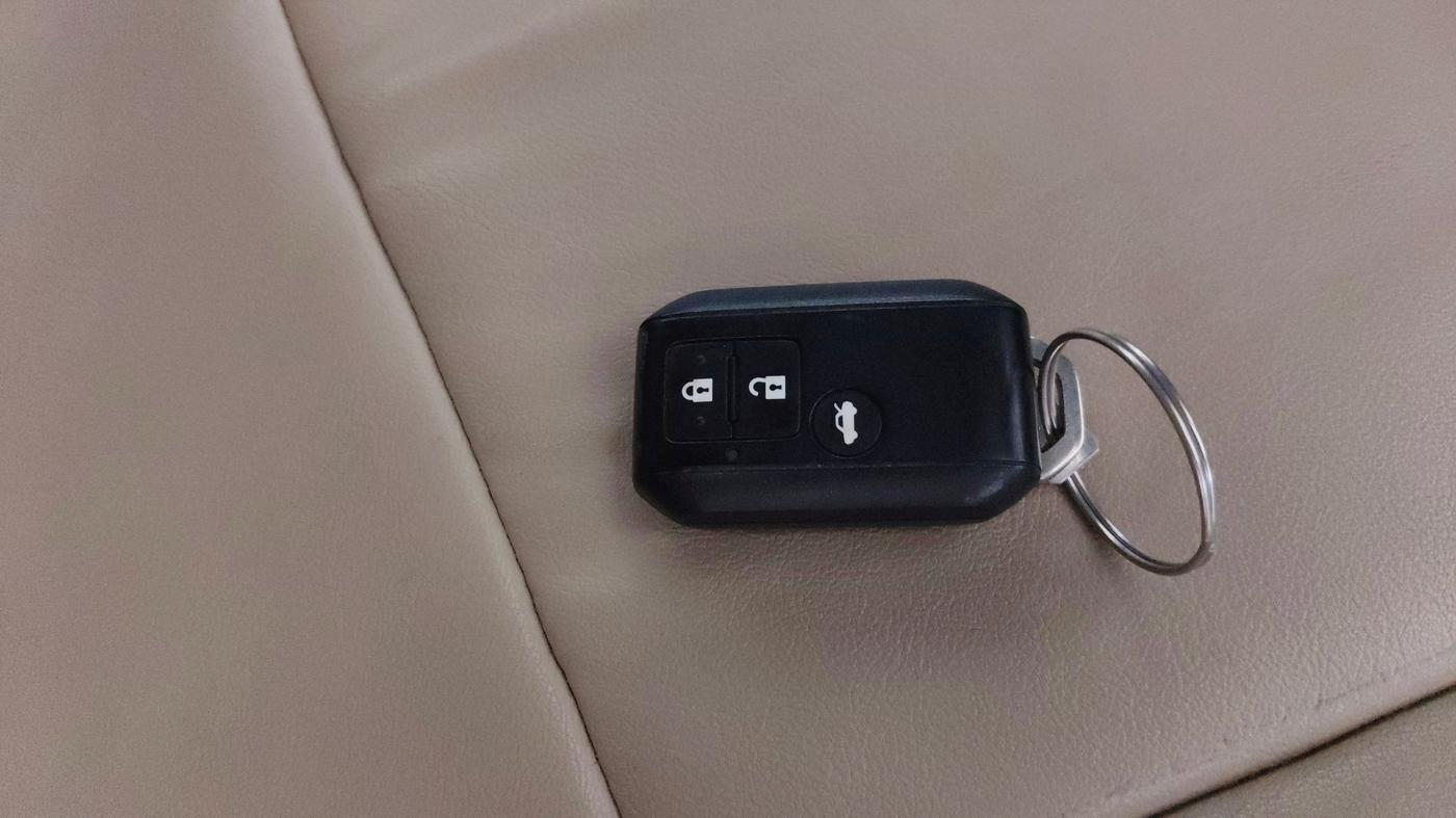 2021 Maruti Dzire ZXI AMT, Petrol, Automatic, 95,198 km, Key Close Up