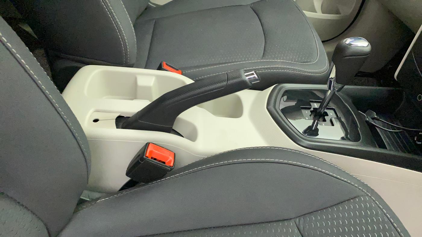 2022 Mahindra XUV300 W6 1.2 PETROL AMT, Petrol, Automatic, 23,782 km, Gear Lever
