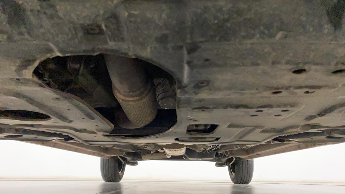 2022 Mahindra XUV300 W6 1.2 PETROL AMT, Petrol, Automatic, 23,782 km, Front Underbody