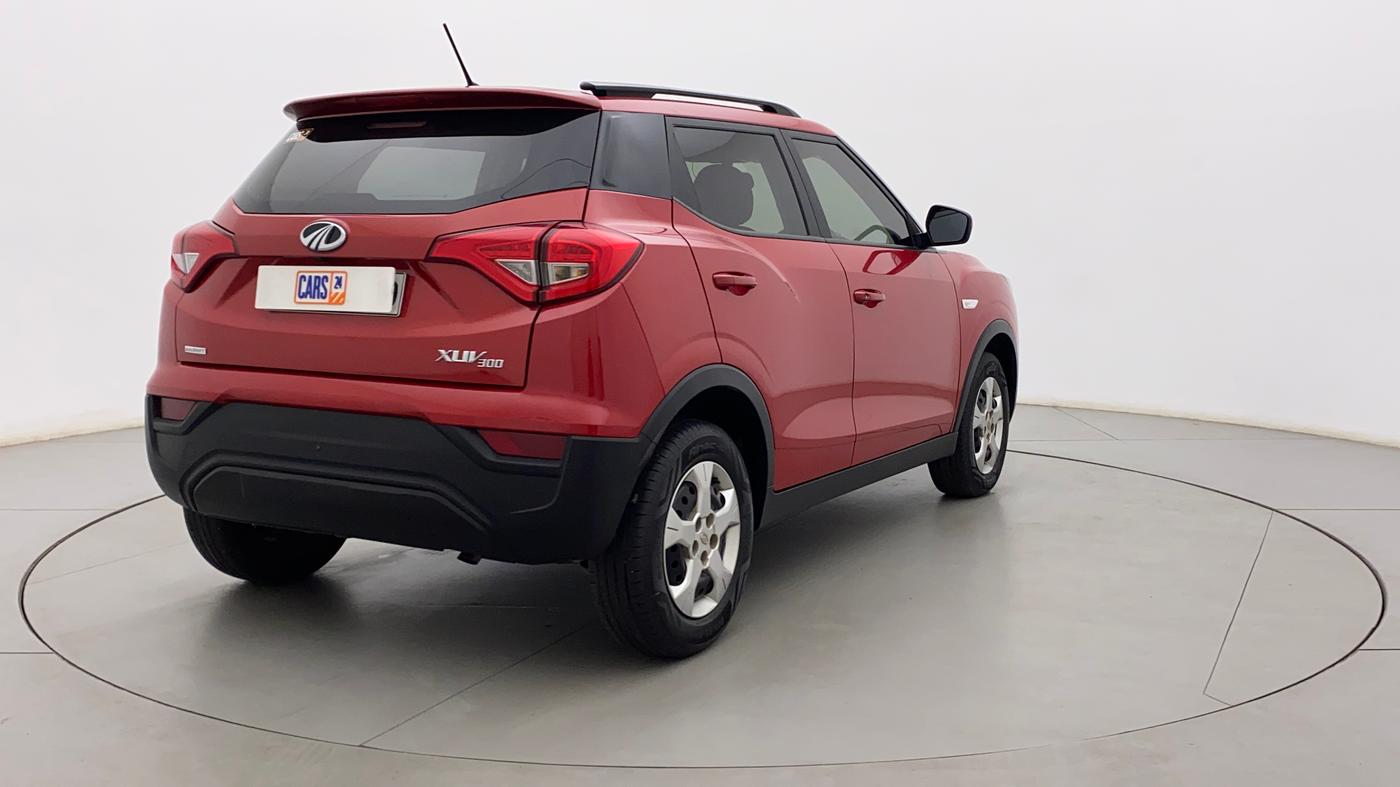 2022 Mahindra XUV300 W6 1.2 PETROL AMT, Petrol, Automatic, 23,782 km, Right Back Diagonal