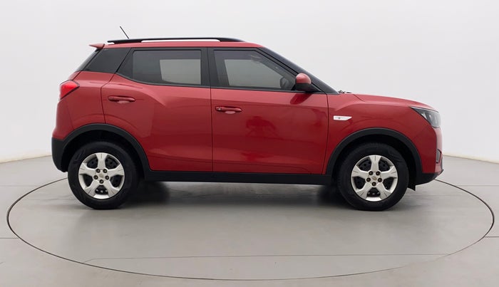 2022 Mahindra XUV300 W6 1.2 PETROL AMT, Petrol, Automatic, 23,782 km, Right Side View
