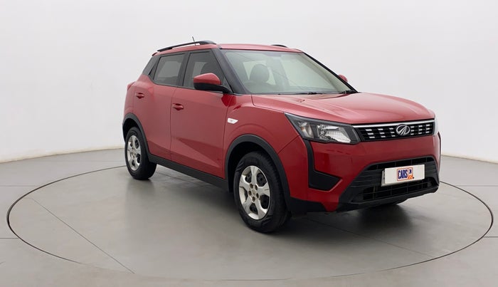 2022 Mahindra XUV300 W6 1.2 PETROL AMT, Petrol, Automatic, 23,782 km, Right Front Diagonal