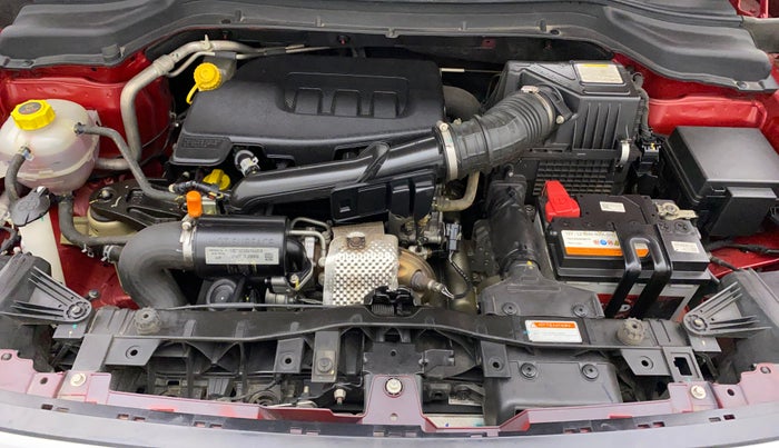 2022 Mahindra XUV300 W6 1.2 PETROL AMT, Petrol, Automatic, 23,782 km, Open Bonet