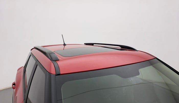 2022 Mahindra XUV300 W6 1.2 PETROL AMT, Petrol, Automatic, 23,782 km, Roof