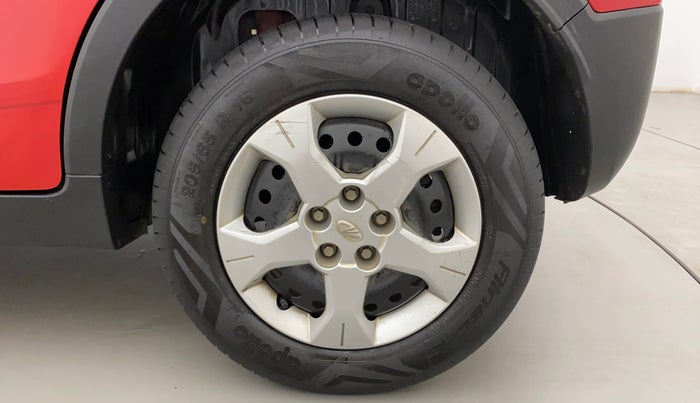 2022 Mahindra XUV300 W6 1.2 PETROL AMT, Petrol, Automatic, 23,782 km, Left Rear Wheel