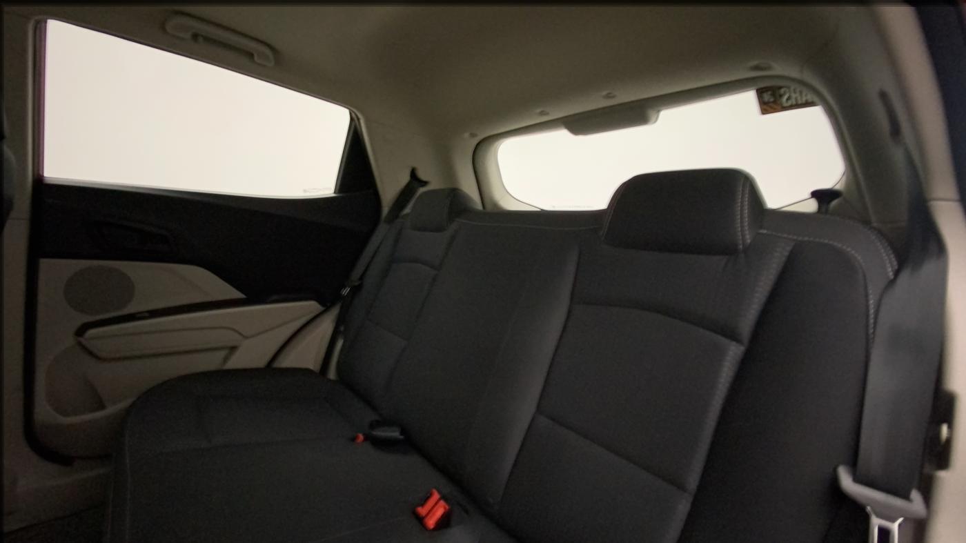2022 Mahindra XUV300 W6 1.2 PETROL AMT, Petrol, Automatic, 23,782 km, Right Side Rear Door Cabin