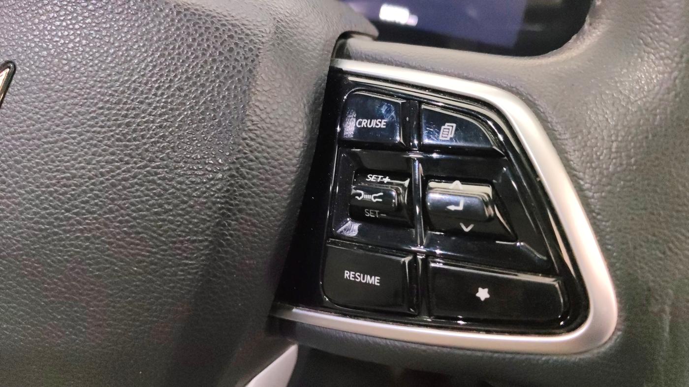 2023 Mahindra XUV700 AX 7 LUXURY D AWD AT 7 STR, Diesel, Automatic, 58,756 km, Adaptive Cruise Control