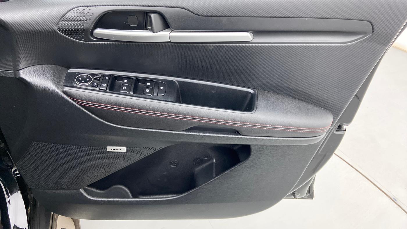2023 KIA SONET GTX PLUS 1.0 IMT, Petrol, Manual, 2,095 km, Driver Side Door Panels Control