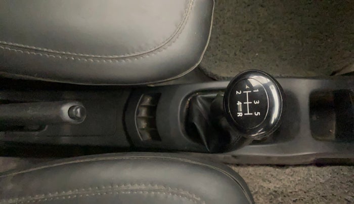 2017 Maruti Wagon R 1.0 LXI CNG, CNG, Manual, 1,40,758 km, Gear Lever
