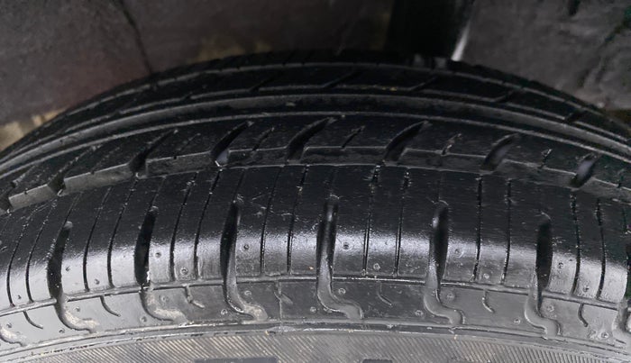 2019 Renault Kwid RXL, Petrol, Manual, 19,719 km, Left Rear Tyre Tread