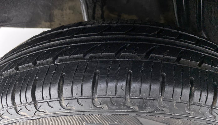 2019 Renault Kwid RXL, Petrol, Manual, 19,719 km, Right Rear Tyre Tread