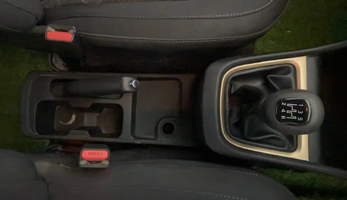 2022 Tata PUNCH ACCOMPLISHED MT, Petrol, Manual, 52,691 km, Gear Lever