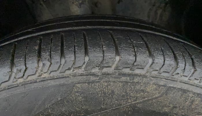2022 Tata PUNCH ACCOMPLISHED MT, Petrol, Manual, 52,691 km, Right Front Tyre Tread
